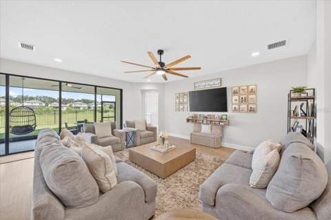 12962 Steed Trace Loop, Lithia FL - photo 13 of 55