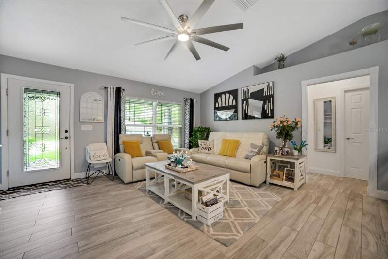 4 bedroom Single Family Residence at 12476 Jaybird Road, Royal Highlands, Weeki Wachee — photo 3
