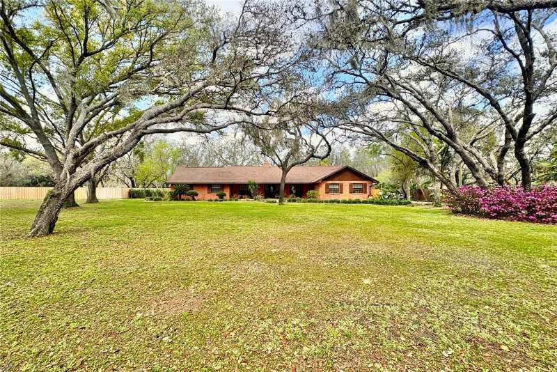 4 bedroom Single Family Residence at 12506 Shadow Run Boulevard, Shadow Run, Riverview — photo 1