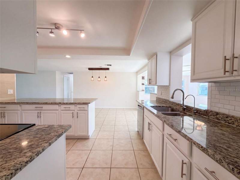 2 bedroom Single Family Residence at 145 Dartmouth Drive, Port Charlotte Sec 002, Port Charlotte — photo 2