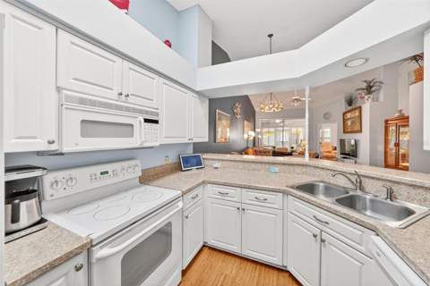 26627 Racquet Circle, Leesburg FL - photo 10 of 66