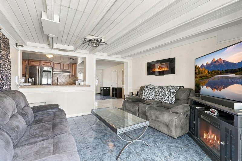 3 bedroom Single Family Residence at 631 Jasmine Road, Queens Mirror South Rep, Casselberry — photo 4