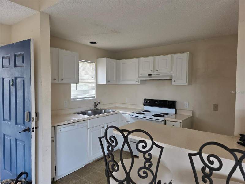 1 bedroom Condominium at 115 112th Avenue #1024, Bridgewater Place Condo, St Petersburg — photo 2