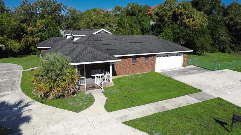 3 bedroom Single Family Residence at 627 E Magnolia Street, Original Surv/Arcadia, Arcadia — photo 4