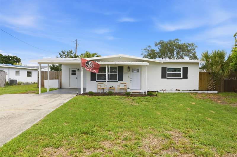 2 bedroom Single Family Residence at 9851 52nd Street, Skyview Terrace, Pinellas Park — photo 1