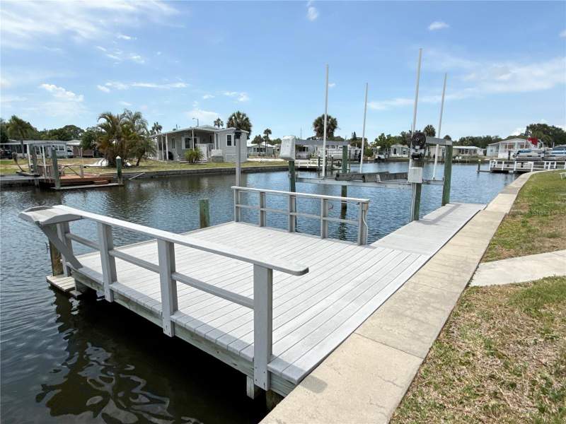 3 bedroom Mobile Home at 6806 Mount Quincy Drive #361, Mobel Americana Mobile Home Park Unrec, St Petersburg — photo 3