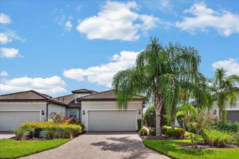 6927 Holbrook Cove, home for sale in Lakewood Ranch 34202