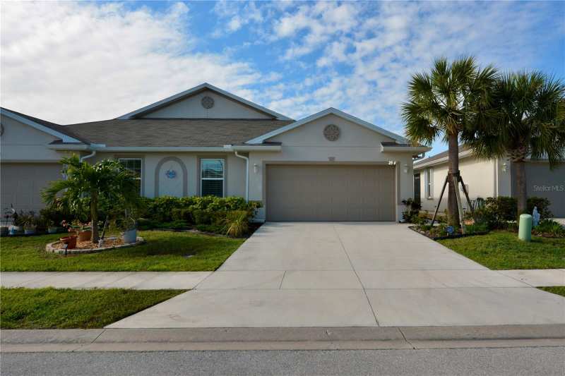 2 bedroom Villa at 25161 E Lenox Circle, Waterford Estates, Punta Gorda — photo 1