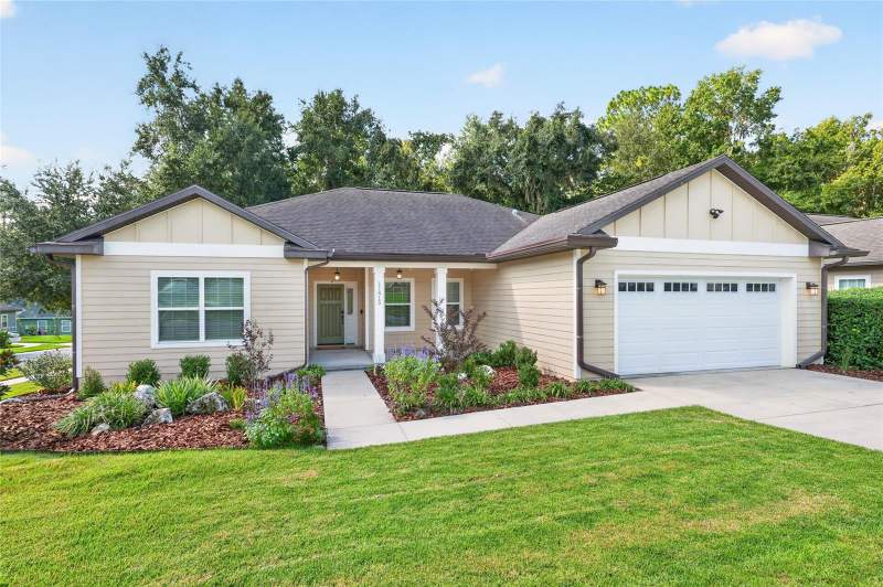 4 bedroom Single Family Residence at 11815 NW 14th Road, South Pointe Ph 1, Gainesville — photo 2