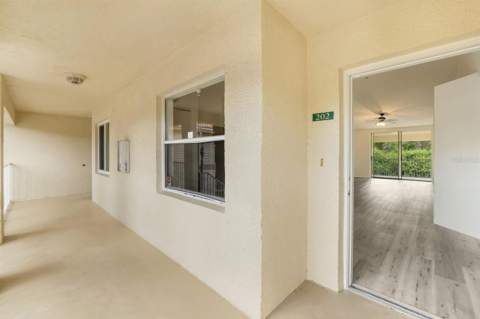 6635 Huntington Lakes Circle #202, Naples FL - photo 17 of 37