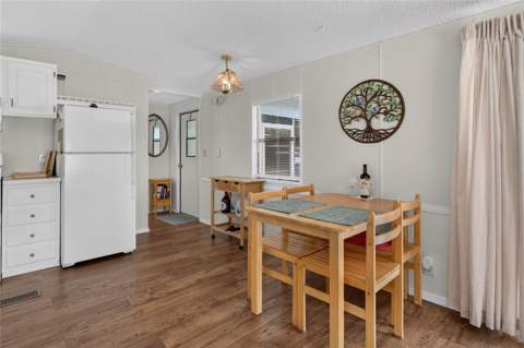 639 NE Cottage Park Lane, Leesburg FL - photo 9 of 43