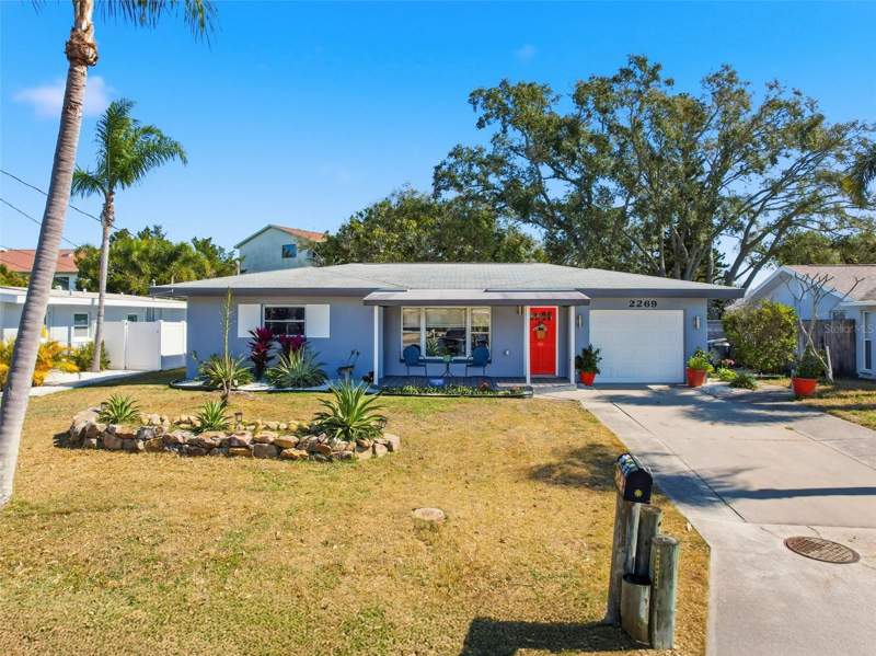 2 bedroom Single Family Residence at 2269 CAROLYN DRIVE, HARBOR VIEW VILLAS 1ST ADD, DUNEDIN — photo 2