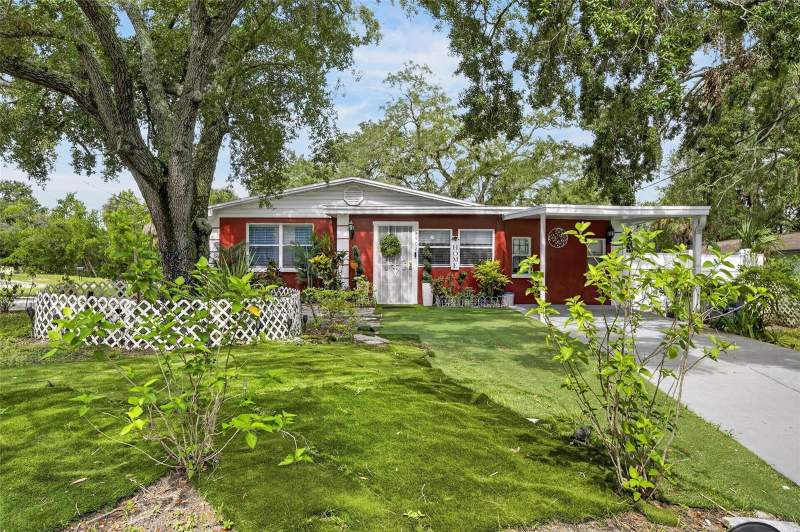 3 bedroom Single Family Residence at 6402 N 41st Street, High Point Sub, Tampa — photo 2