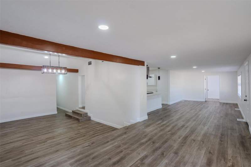 5 bedroom Single Family Residence at 599 Carolina Avenue, Blounts N S 05, Fort Myers — photo 2