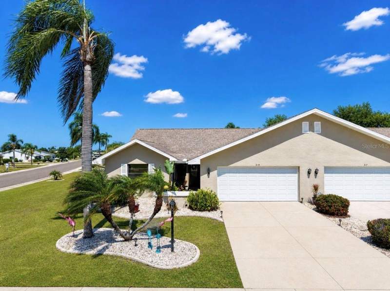 2 bedroom Half Duplex at 319 Linger Lane, Sun City Center Unit 47, Sun City Center — photo 4