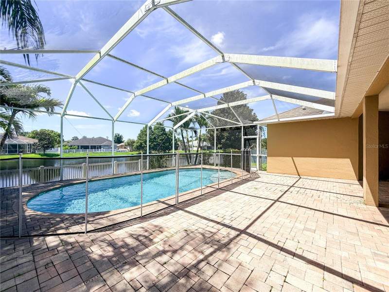 3 bedroom Single Family Residence at 8604 Fenholloway Court, Thousand Oaks Ph 06-9, New Port Richey — photo 5