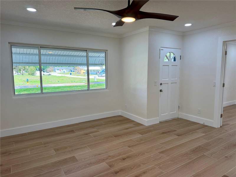 2 bedroom Single Family Residence at 301 S Seminole Avenue, Minneola, Minneola — photo 5