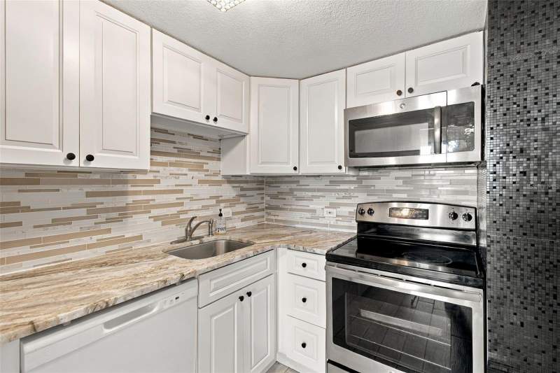 1 bedroom Condominium at 4015 Bayshore Boulevard #11A, Bayshore Towers A Condo, Tampa — photo 5