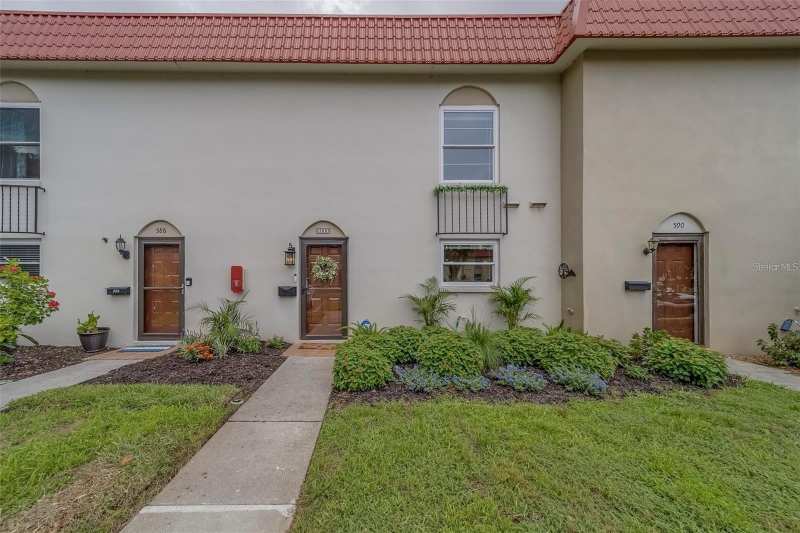 3 bedroom Townhouse at 2700 Bayshore Boulevard #588, Mediterranean Manors, Dunedin — photo 1