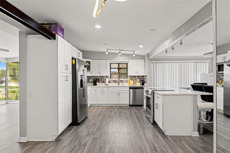 4 bedroom Single Family Residence at 2116 W Abdella Street, West Tampa Heights, Tampa — photo 5