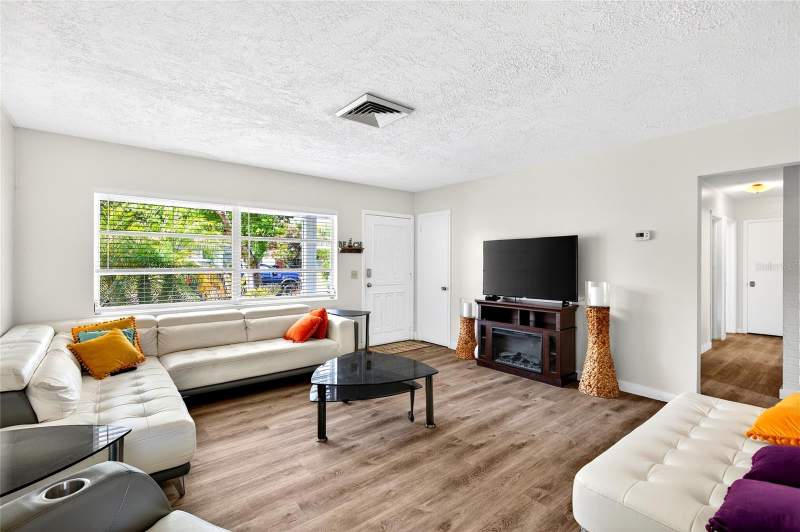 3 bedroom Single Family Residence at 1565 S Evergreen Avenue, Brookhill, Clearwater — photo 5