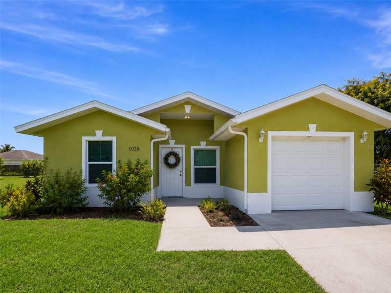 3 bedroom Single Family Residence at 1938 Lillie Street, Knights Ext, Fort Myers — photo 1