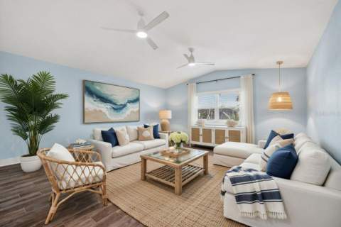 8711 Bay Crest Lane, Tampa FL - photo 12 of 42