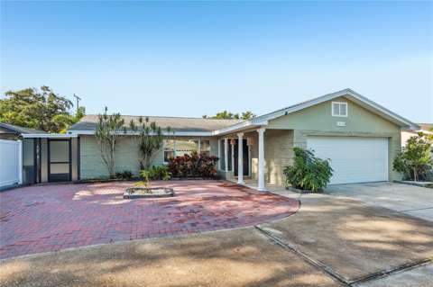 13914 84Th Ter, home for sale in Seminole 33776