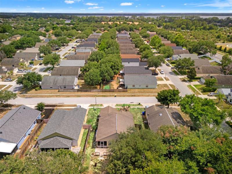 3 bedroom Single Family Residence at 2318 Barons Court, Tavares Chelsea Oaks, Tavares — photo 4