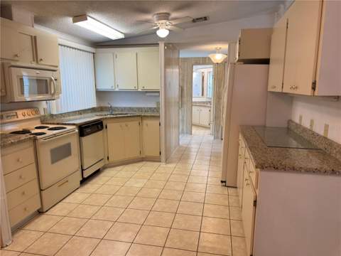 25100 Pine Hill, Leesburg FL - photo 13 of 99