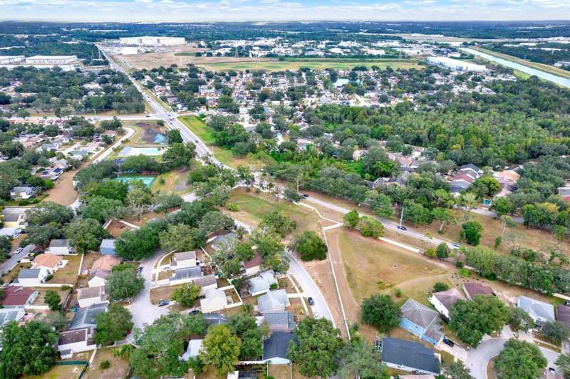 3 bedroom Single Family Residence at 7502 Gadsden Drive, Orange River Estates Unit 111, Temple Terrace — photo 2