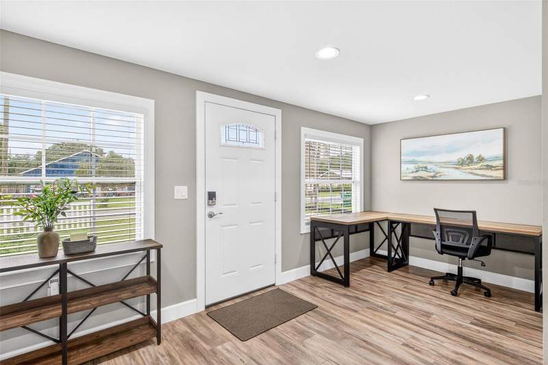 3 bedroom Single Family Residence at 420 E Cypress Street, Overstreet Crate, Winter Garden — photo 2