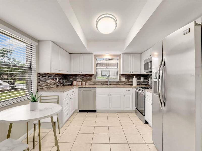 2 bedroom Villa at 623 Oak Hill Circle #28, Village Oaks Sec D, Sarasota — photo 3
