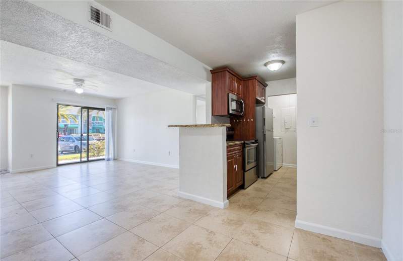 2 bedroom Condominium at 455 Alt 19 #21, Harbor Club Condo, Palm Harbor — photo 4