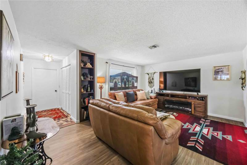 2 bedroom Single Family Residence at 22199 Lancaster Avenue, Port Charlotte Sec 013, Port Charlotte — photo 4