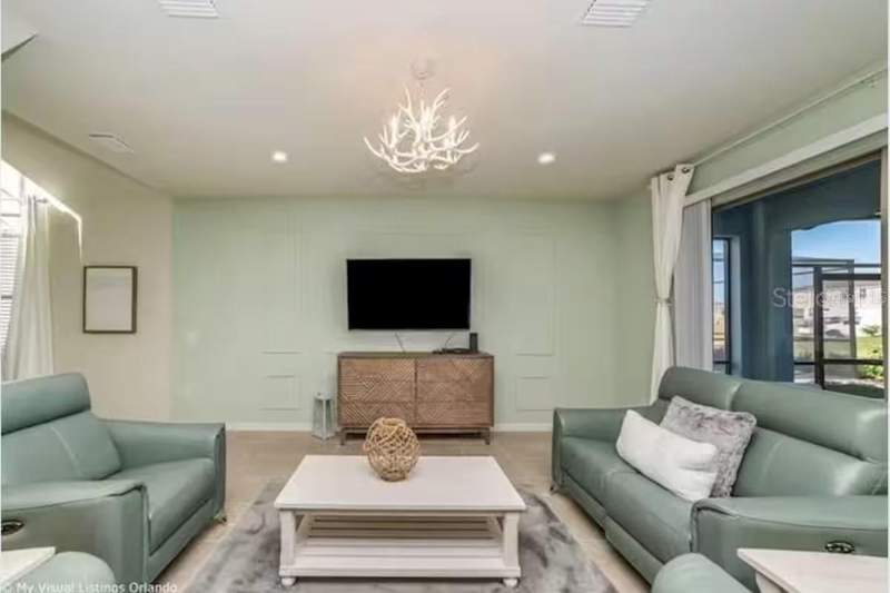 5 bedroom Single Family Residence at 8933 Prague Way, Windsor At Westside Ph 3, Kissimmee — photo 3