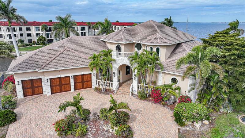 4 bedroom Single Family Residence at 3 Hibiscus Drive, Punta Gorda Isles Sec 04, Punta Gorda — photo 3