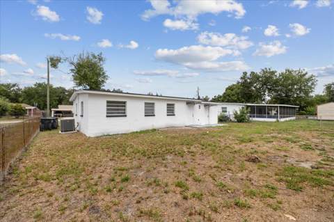 4922 S 82nd Street, Tampa FL - photo 9 of 31
