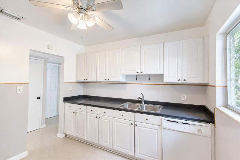 3 bedroom Single Family Residence at 1522 TILSEN DRIVE, TILSEN MANOR BLKS 2 3 4 5 6 8, TAMPA — photo 4