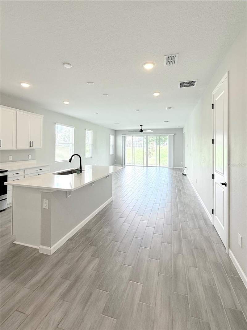 4 bedroom Single Family Residence at 10157 Spring Lake Drive, Palisades Ph 3D, Clermont — photo 3