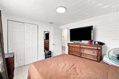 8344 Drycreek Drive, Tampa FL - photo 21 of 38