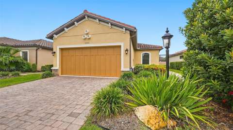 5021 Savona Run, home for sale in Bradenton 34211