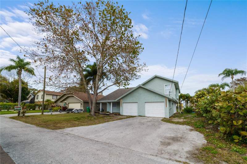 4 bedroom Single Family Residence at 3149 N Canal Drive, Lake Tarpon Estates, Palm Harbor — photo 3