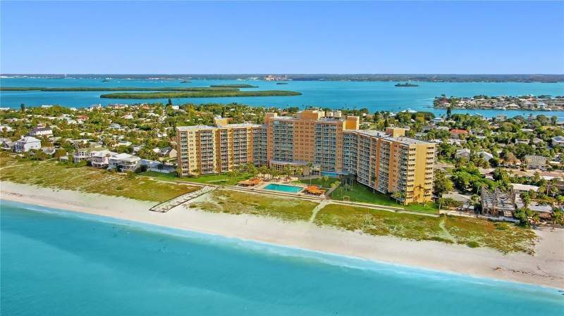 1 bedroom Condominium at 880 Mandalay Avenue #C801, Regatta Beach Club Condo, Clearwater Beach — photo 2