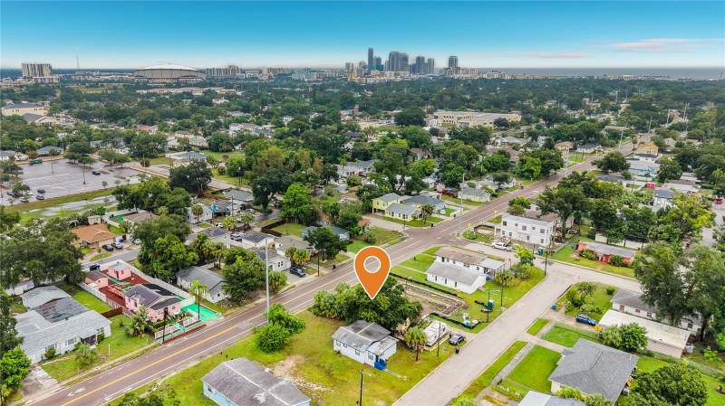 3 bedroom Single Family Residence at 2135 Oakley Avenue, Tangerine Central, St Petersburg — photo 2