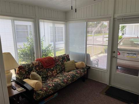 142 Fern Palm Street, Largo FL - photo 8 of 31