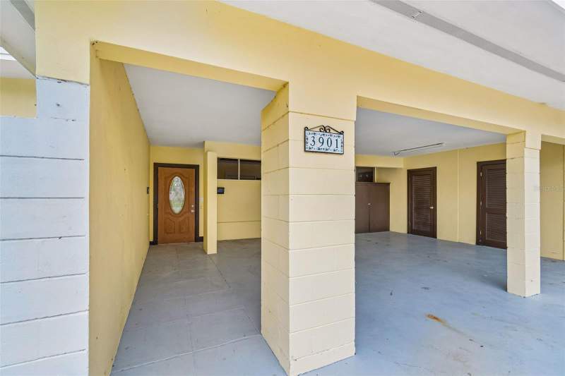 4 bedroom Single Family Residence at 3901 50TH AVENUE, MAXIMO MOORINGS, ST PETERSBURG — photo 4