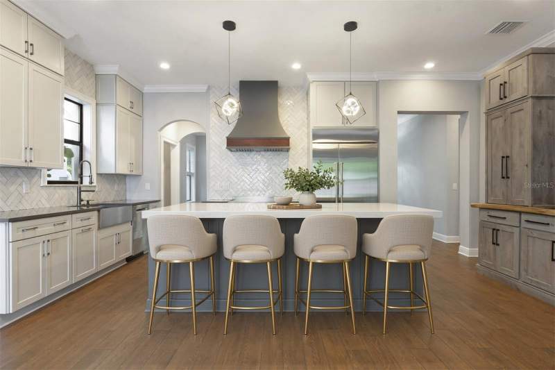 5 bedroom Single Family Residence at 555 26th Avenue, Twenty-Sixth Ave Heights, St Petersburg — photo 4