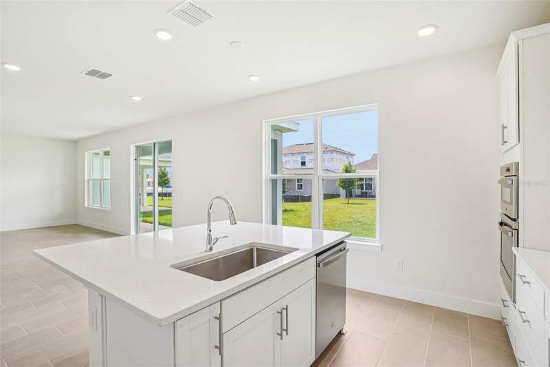 4 bedroom Single Family Residence at 30333 Emerald Forest Drive, Trailside Phase 1, Mount Dora — photo 5
