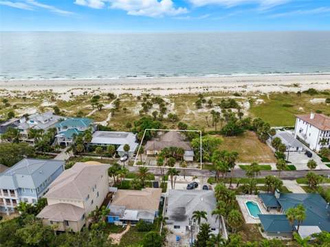 1024 Eldorado Avenue, Clearwater Beach FL - photo 7 of 23